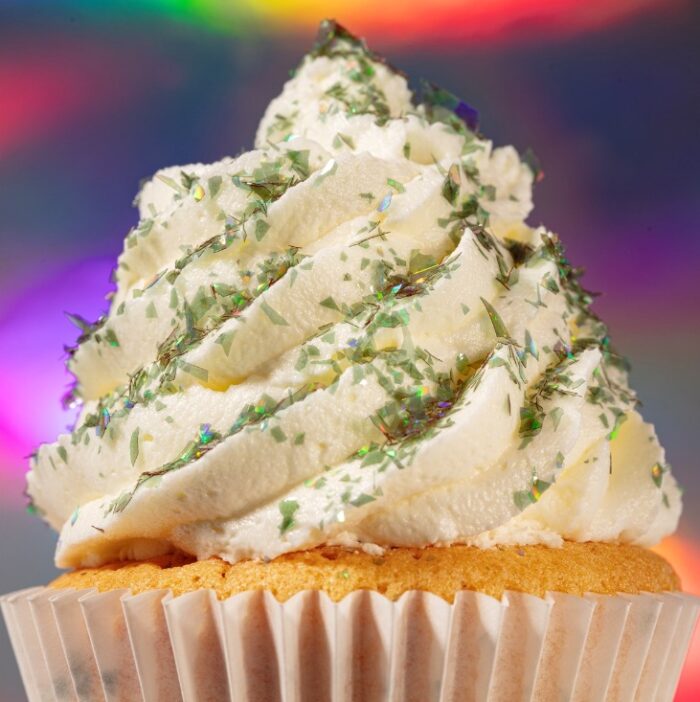 Magic Sparkles, Copos de Glitter Iridiscente Comestible – Esmeralda Verde (3g) - Imagen 5